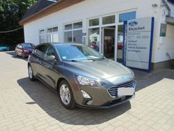 Magneticgrau (metallic) Gebraucht 2022 Ford Focus Cool & Connect Limousine | 16.995 € (Guter Preis)