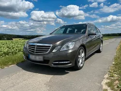 Schwarz Gebraucht 2011 Mercedes E300 Avantgarde Kombi | 11.800 € (Fairer Preis)