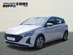 Grau Neu 2025 Hyundai i20 Comfort Limousine | 25.660 € (Etwas zu teuer)