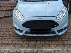 Grau Gebraucht 2016 Ford Fiesta ST200 Kleinwagen | 12.300 € (Etwas zu teuer)