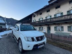Weiß Gebraucht 2012 Nissan Navara Abholung | 10.500 € (Teuer)