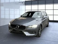 Grau Gebraucht 2020 Volvo V60 Momentum Kombi | 28.189 € (Fairer Preis)