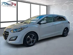 Weiß Gebraucht 2017 Hyundai i30 Passion Kombi | 9.985 € (Guter Preis)