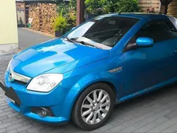 Blau Gebraucht 2004 Opel Tigra Cabrio | 2.700 € (Fairer Preis)