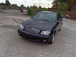 Blau Gebraucht 2005 Mercedes C180 Limousine | 3.499 € (Fairer Preis)