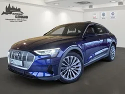 Blau Gebraucht 2020 Audi e-tron Basis SUV | 32.790 €