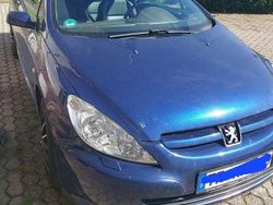 Blau Gebraucht 2004 Peugeot 307 CC Cabrio | 2.500 € (Etwas zu teuer)