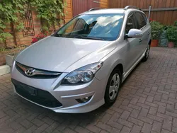 Silber Gebraucht 2012 Hyundai i30 Kombi | 4.799 € (Guter Preis)