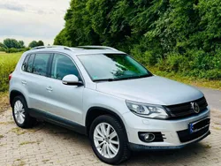 Silber Gebraucht 2011 VW Tiguan Sportline SUV | 12.999 € (Etwas zu teuer)