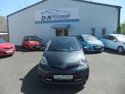Grau Gebraucht 2013 Toyota Aygo Kleinwagen | 5.290 € (Etwas zu teuer)
