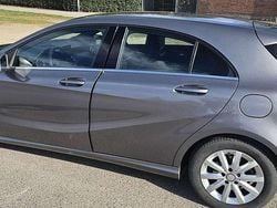 Grau Gebraucht 2014 Mercedes 180 Limousine | 12.500 €