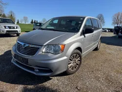 Silber Gebraucht 2014 Lancia Voyager Silver Van / Kleinbus | 9.500 € (Fairer Preis)