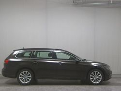 Braun Gebraucht 2019 VW Passat Business Kombi | 13.980 € (Superpreis)