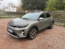 Grün Gebraucht 2020 Kia Stonic Spirit SUV | 16.900 € (Etwas zu teuer)