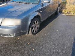 Grün Gebraucht 2002 Audi A6 Kombi | 800 € (Guter Preis)