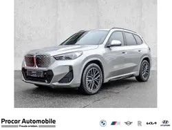 Blau Neu 2025 BMW iX1 M Sport SUV | 49.490 € (Guter Preis)