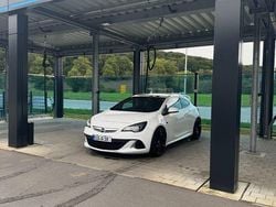 Weiß Gebraucht 2013 Opel Astra OPC Limousine | 15.990 € (Etwas zu teuer)