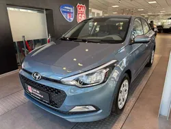 Aqua sparkling / met Gebraucht 2017 Hyundai i20 GO! Kleinwagen | 8.900 € (Fairer Preis)