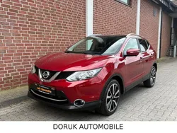 Rot Gebraucht 2014 Nissan Qashqai SUV | 10.990 € (Fairer Preis)
