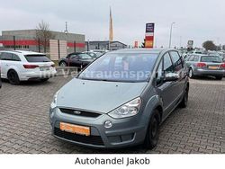 Grau Gebraucht 2008 Ford S-MAX Titanium Van / Kleinbus | 2.999 € (Guter Preis)