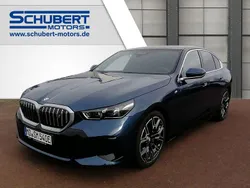 Blau Gebraucht 2024 BMW i5 M Sport Limousine | 63.590 € (Fairer Preis)
