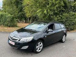 Schwarz Gebraucht 2012 Opel Astra Kombi | 3.750 € (Etwas zu teuer)