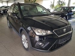 Mitternachtsschwarz Gebraucht 2018 Seat Arona Style SUV | 15.950 € (Etwas zu teuer)