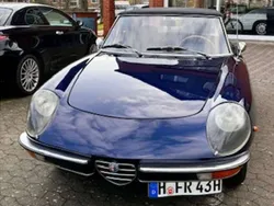 Blau Gebraucht 1971 Alfa Romeo Spider Cabrio | 19.690 €