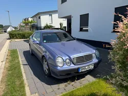 Blau Gebraucht 2000 Mercedes CLK230 Elegance Coupé | 7.400 € (Teuer)
