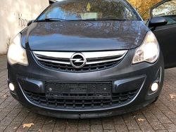 Grau Gebraucht 2011 Opel Corsa Kleinwagen | 1.650 € (Guter Preis)