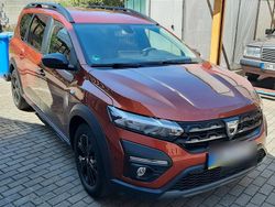Braun Gebraucht 2022 Dacia Jogger Extreme Van / Kleinbus | 14.999 € (Superpreis)