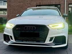 Weiß Gebraucht 2019 Audi RS3 Sportback Design Kleinwagen | 46.200 € (Etwas zu teuer)
