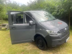 Grau Gebraucht 2021 VW T6.1 Van | 17.500 € (Fairer Preis)