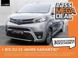 Silber Gebraucht 2023 Toyota Proace Verso Team Kombi | 39.980 € (Guter Preis)