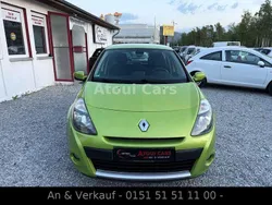 Grün Gebraucht 2011 Renault Clio III Dynamique Limousine | 2.999 € (Etwas zu teuer)