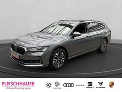 Grau Gebraucht 2024 Skoda Superb Selection Kombi | 33.980 € (Fairer Preis)