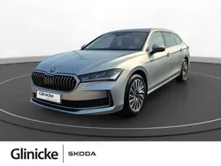 Pebble silber metallic Gebraucht 2024 Skoda Superb LAURIN & KLEMENT Kombi | 37.880 €