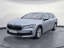 Aluminiumsilber metallic Gebraucht 2024 Skoda Superb Selection Kombi | 32.490 € (Fairer Preis)