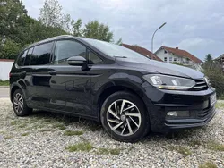 Schwarz Gebraucht 2017 VW Touran Sound Van / Kleinbus | 13.500 € (Teuer)
