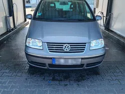 Grau Gebraucht 2009 VW Sharan Van / Kleinbus | 7.200 € (Teuer)