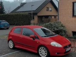 Rot Gebraucht 2007 Fiat Grande Punto Kleinwagen | 2.000 € (Fairer Preis)