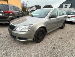 Gold Gebraucht 2011 Skoda Octavia Classic Kombi | 3.900 € (Fairer Preis)