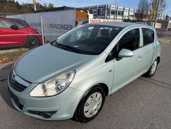Grün Gebraucht 2009 Opel Corsa Limousine | 2.700 € (Fairer Preis)