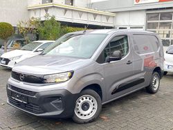 Grau Gebraucht 2024 Opel Combo Van / Kleinbus | 17.250 € (Superpreis)