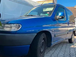 Blau Gebraucht 2001 Citroën Berlingo Van / Kleinbus | 500 € (Guter Preis)