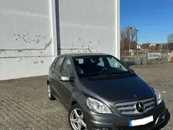 Grau Gebraucht 2009 Mercedes B180 Van / Kleinbus | 2.900 € (Fairer Preis)