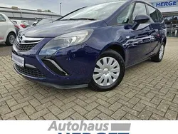 Blau Gebraucht 2016 Opel Zafira Tourer Selection Van / Kleinbus | 10.990 € (Fairer Preis)
