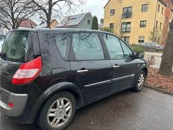 Schwarz Gebraucht 2004 Renault Clio Van / Kleinbus | 1.850 €