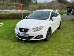 Weiß Gebraucht 2009 Seat Ibiza Style Limousine | 5.500 € (Etwas zu teuer)