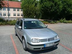 Grau Gebraucht 2001 VW Golf IV Kombi | 1.650 € (Teuer)